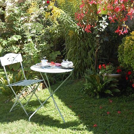 Bed and Breakfast Jardins Secrets Angoulême Exterior foto