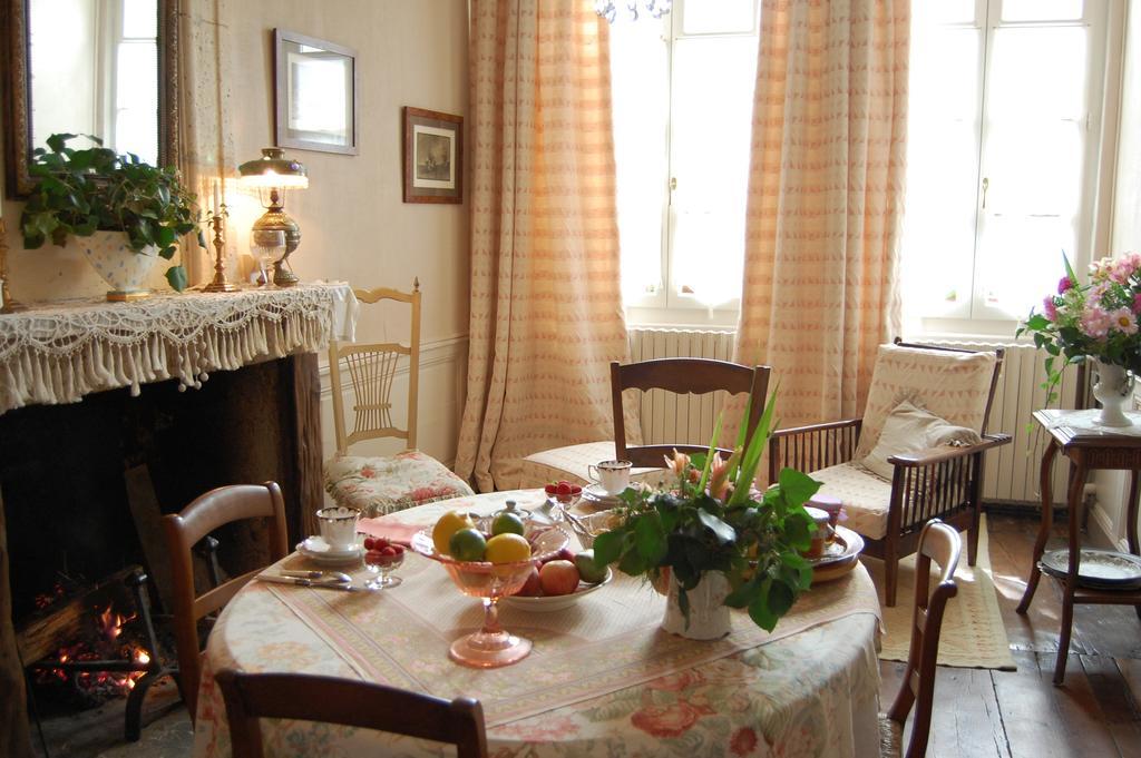 Bed and Breakfast Jardins Secrets Angoulême Exterior foto